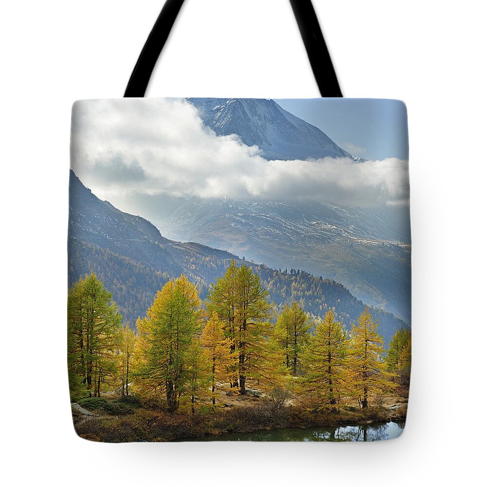 525231 Tote Bag featuring the photograph The Matterhorn Switzerland by Thomas Marent