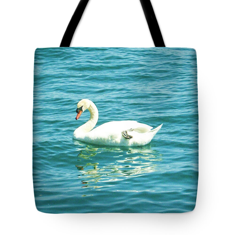 Shawn Tote Bag featuring the photograph The Swan by Shawn Dall