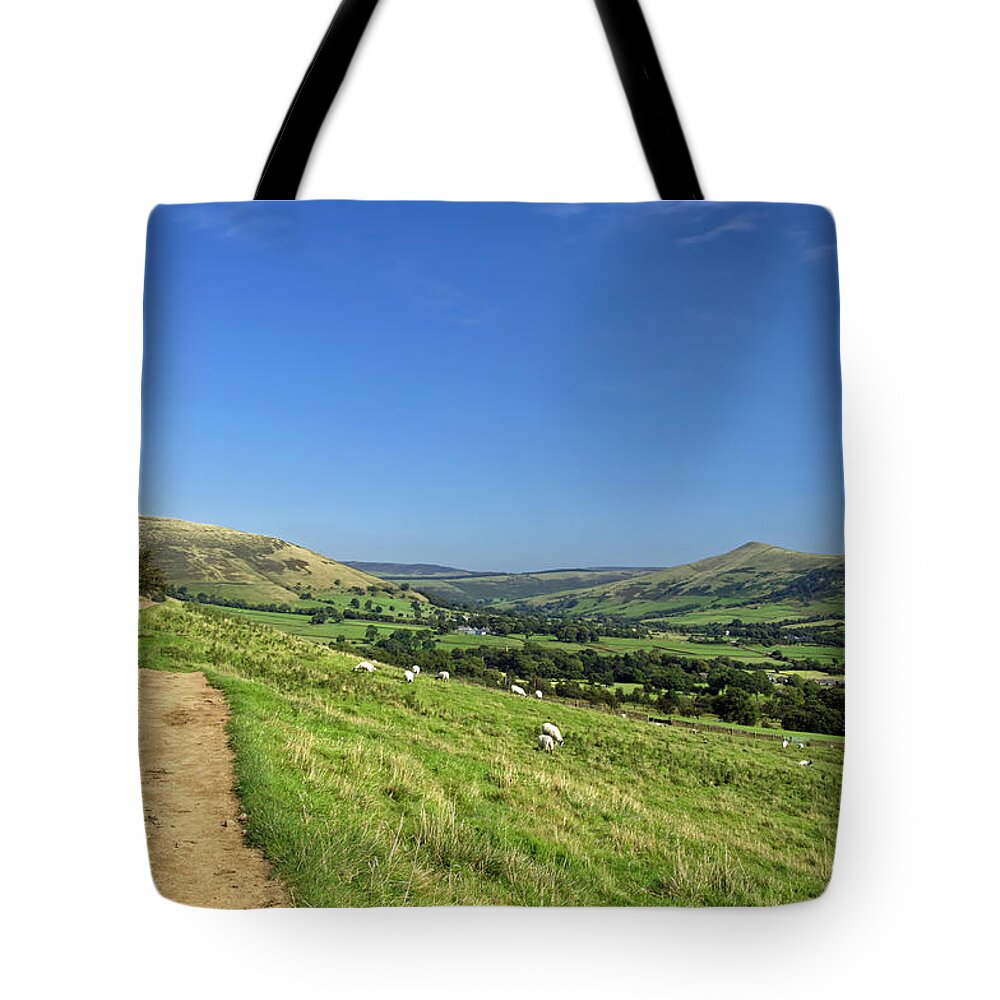 Derbyshire Tote Bag featuring the photograph The Vale of Edale from the Pennine Way by Rod Johnson