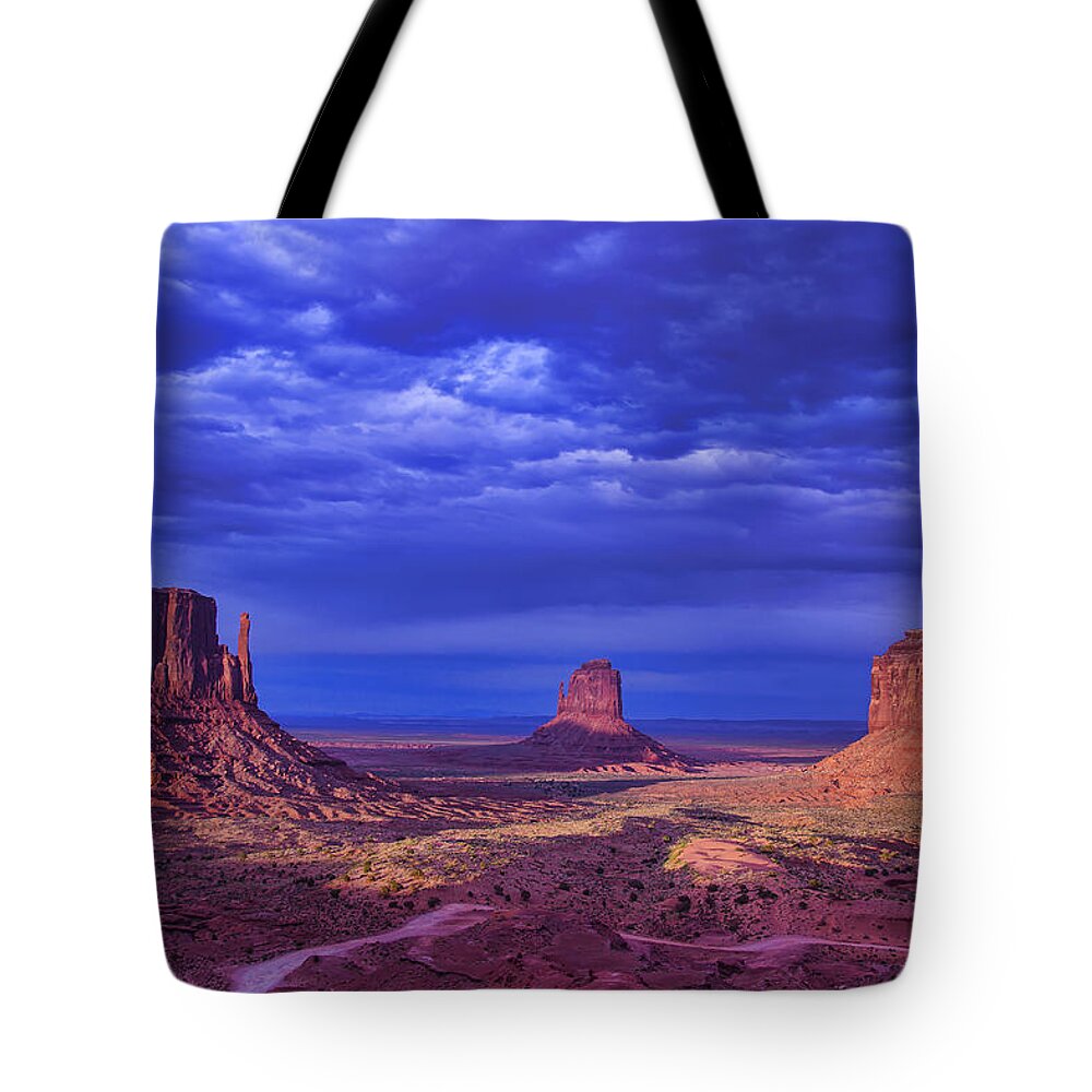 Beautiful Tote Bag featuring the photograph Three Buttes by Garry Gay