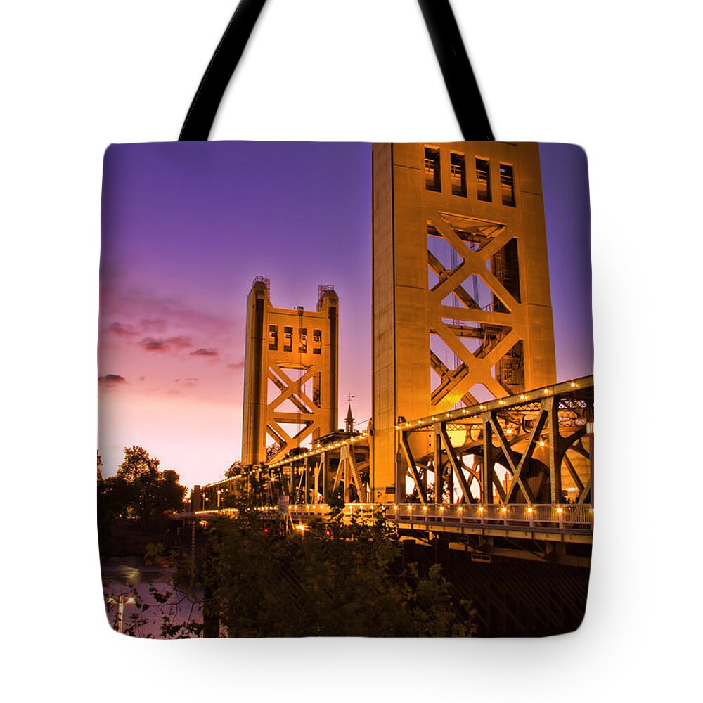 Sunset Tote Bag featuring the photograph Tower Bridge Sunset by Randy Wehner