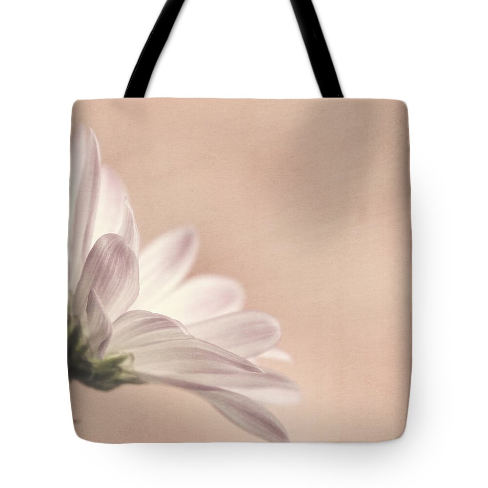 Floral Tote Bag featuring the photograph Tremble by Sandra Parlow
