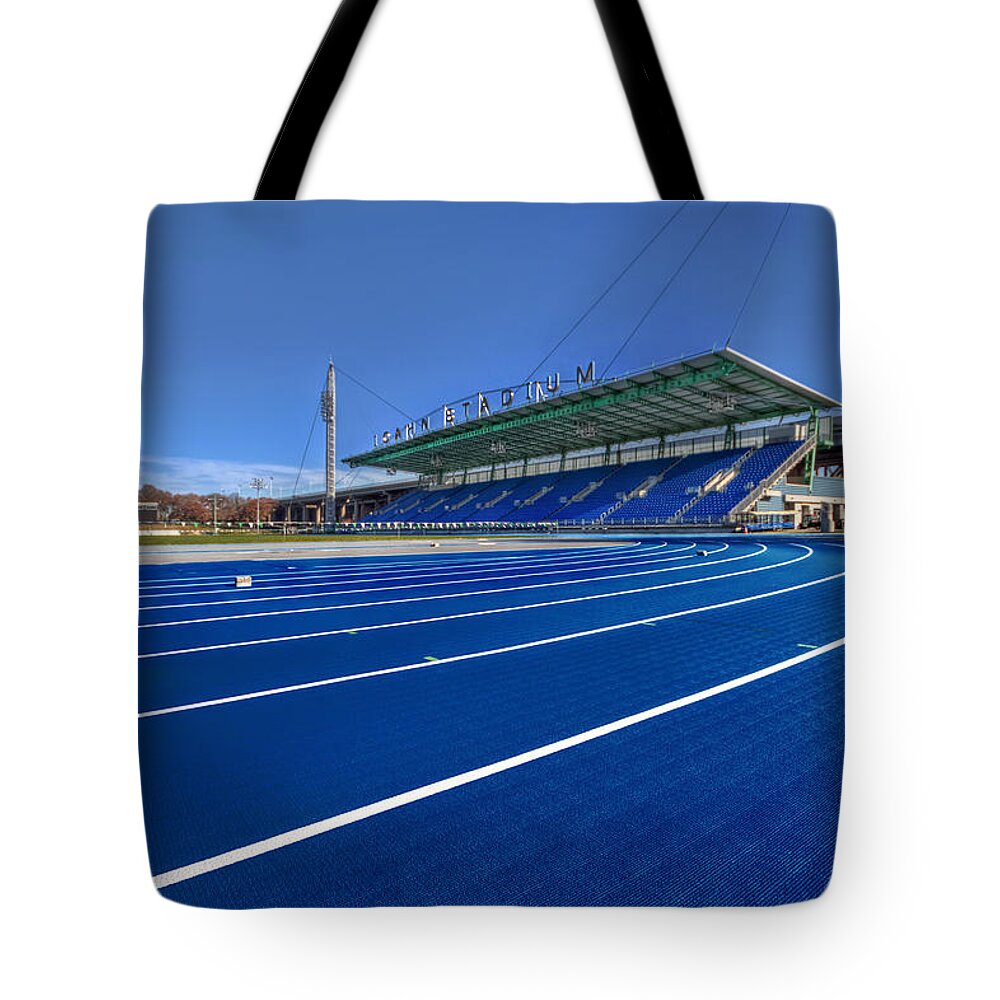 New York Tote Bag featuring the photograph Until The Race Is Run by Evelina Kremsdorf