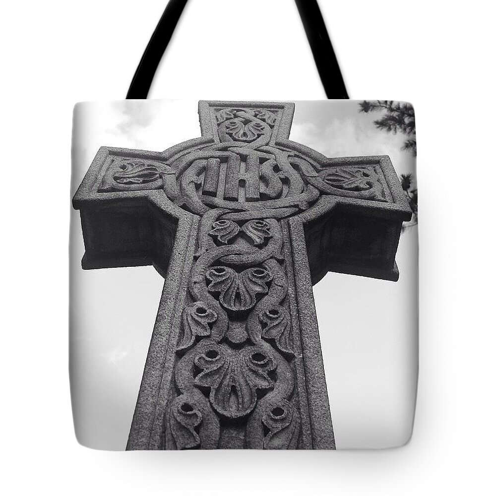 Celtic Cross Tote Bag featuring the photograph Up To Heaven by Justin Connor
