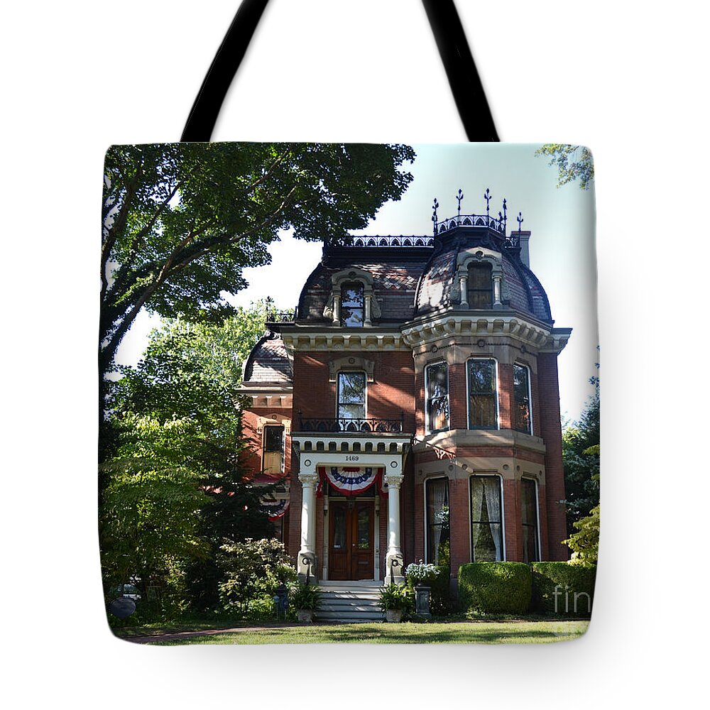 Pamela Briggs Luther Tote Bag featuring the photograph Victorian Beauty by Luther Fine Art