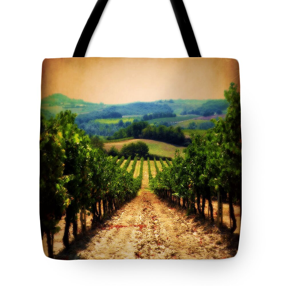 Vigneto Toscana Tote Bag featuring the photograph Vigneto Toscana by Micki Findlay