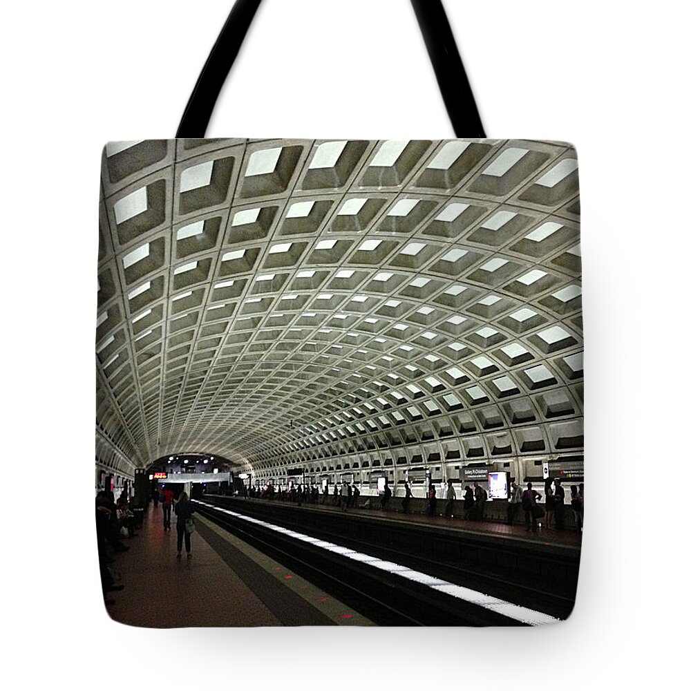 Washington Tote Bag featuring the photograph Washington Metro by Richard Reeve