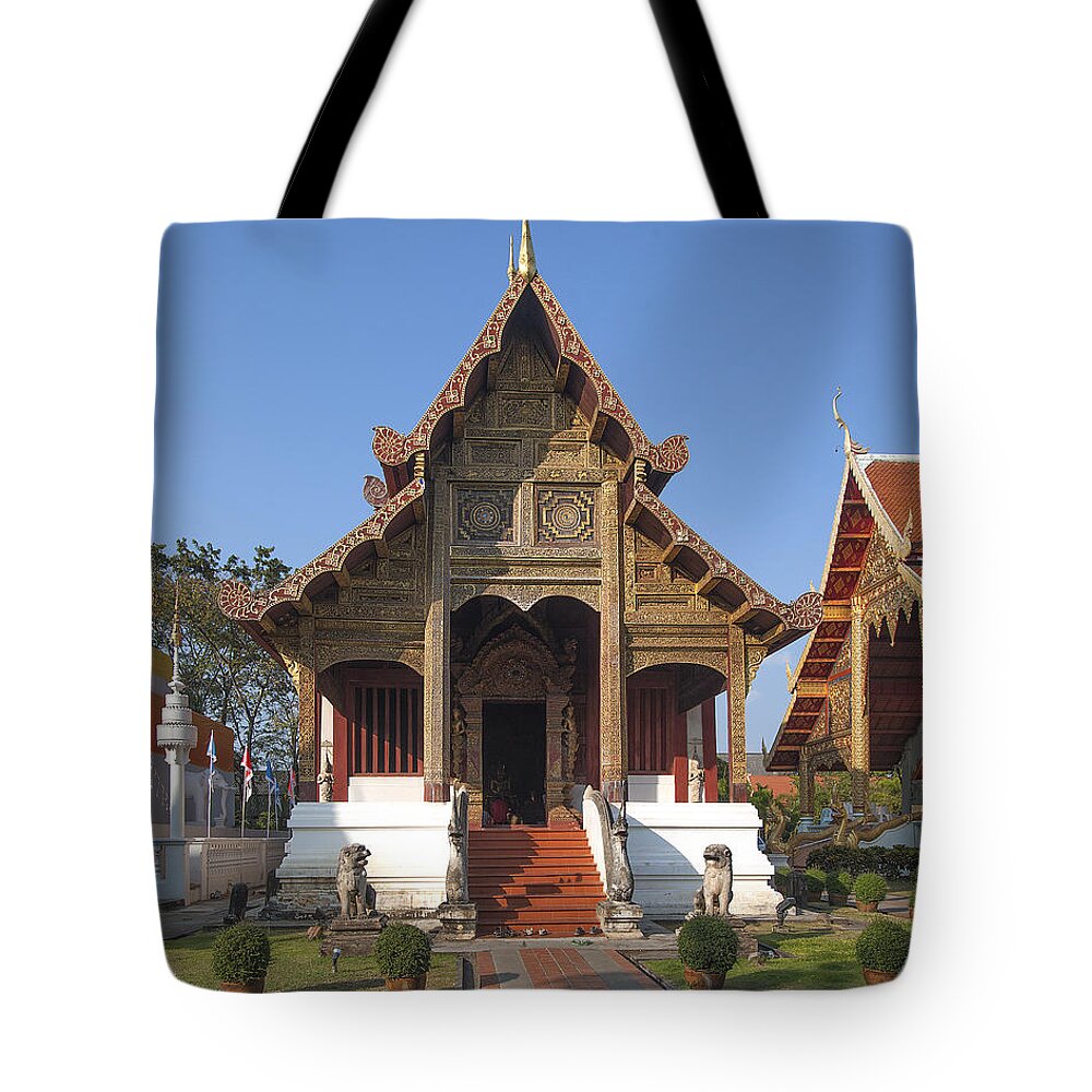 Scenic Tote Bag featuring the photograph Wat Phra Singh Phra Ubosot DTHCM0246 by Gerry Gantt