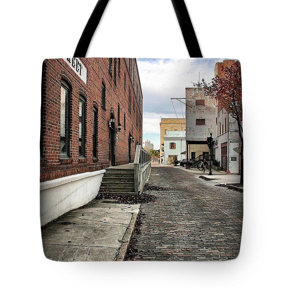 Wilmington Tote Bag featuring the photograph Water Street by Phil Mancuso