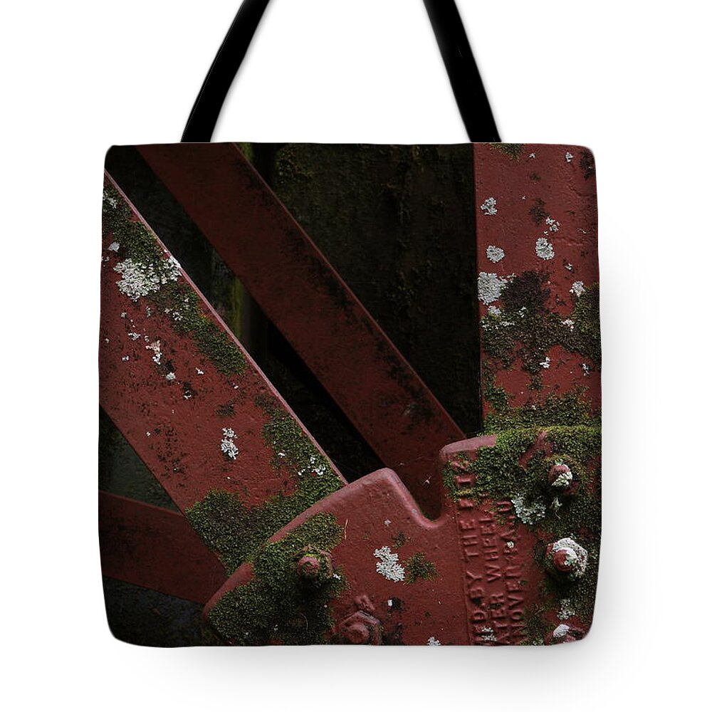Waterwheel Hub Tote Bag featuring the photograph Waterwheel Up Close by Daniel Reed