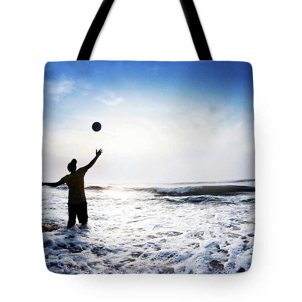 Recreational Pursuit Tote Bag featuring the photograph Weekend Mood by Srivatsaa