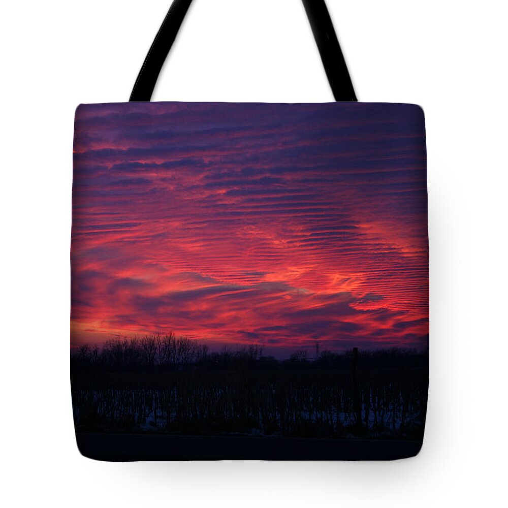 Kansas Sunset Tote Bag featuring the photograph Western Evening by Ben Shields