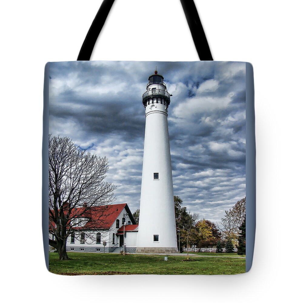 Wind Point Lighthouse Tote Bag featuring the photograph Wind Point Lighthouse by Phyllis Taylor