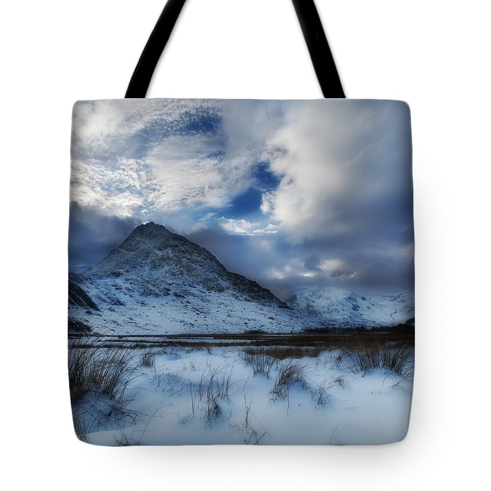 Landscape Tote Bag featuring the photograph Winter at Tryfan by B Cash