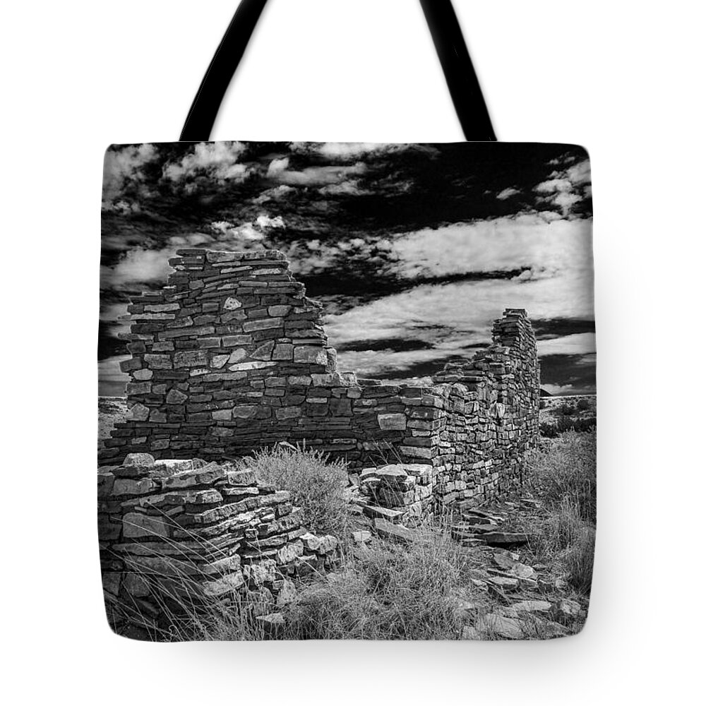 Flagstaff Tote Bag featuring the photograph Wupatki National Monument Box Canyon ruins by Chris Bordeleau