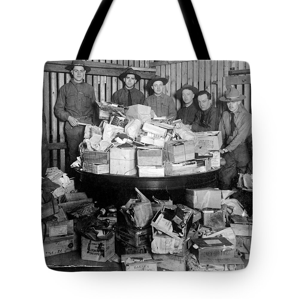 War Tote Bag featuring the photograph Wwi, Christmas Box Hospital, 1918 by Science Source