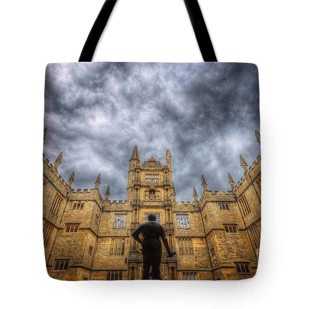  Yhun Suarez Tote Bag featuring the photograph Divinity School - Oxford by Yhun Suarez