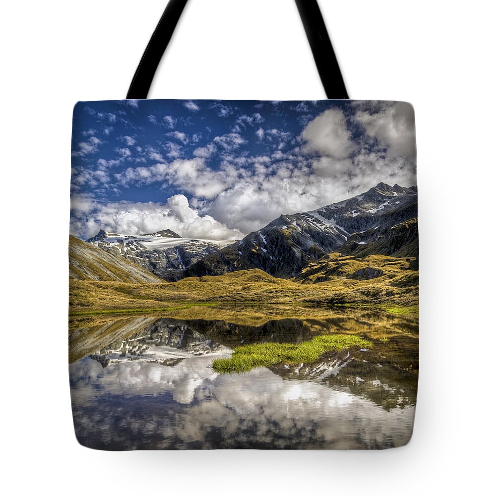 00441051 Tote Bag featuring the photograph Mount Tyndall At Cascade Saddle #1 by Colin Monteath