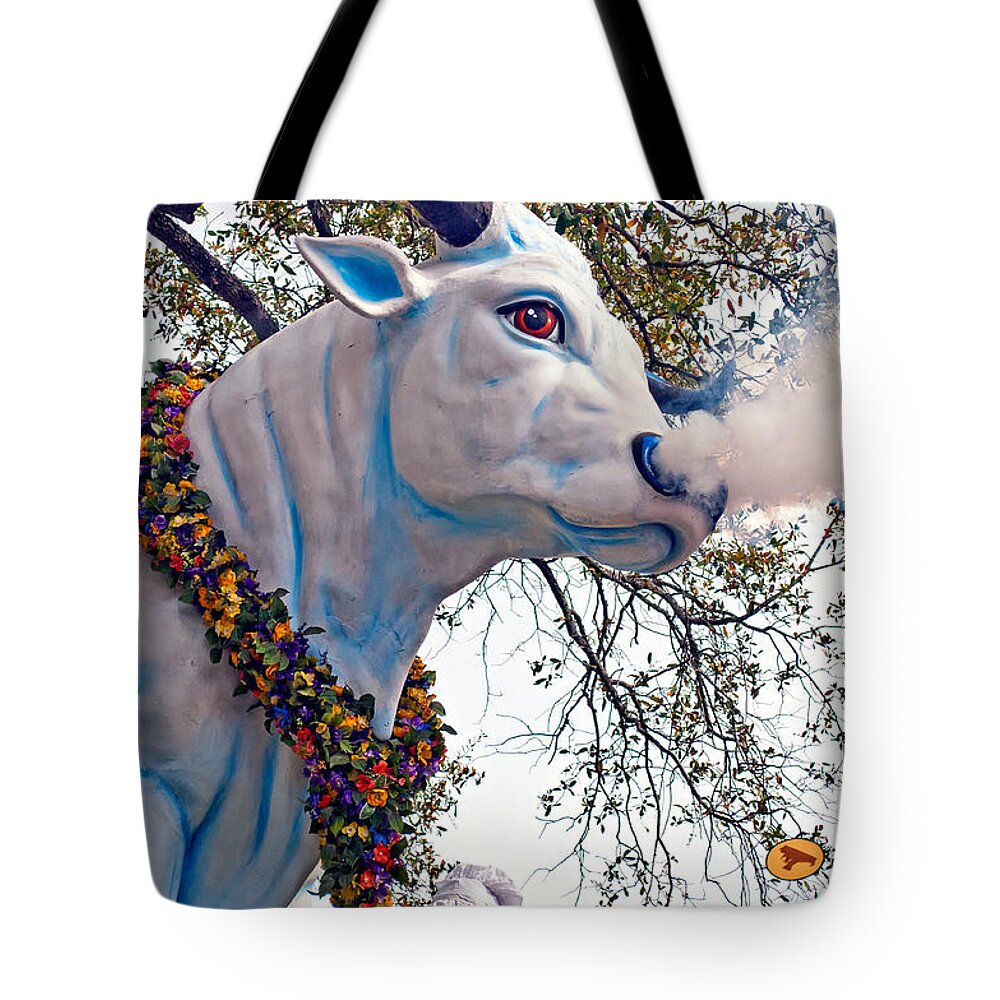  New Orleans Tote Bag featuring the photograph Rex Mardi Gras Parade #10 by Steve Harrington