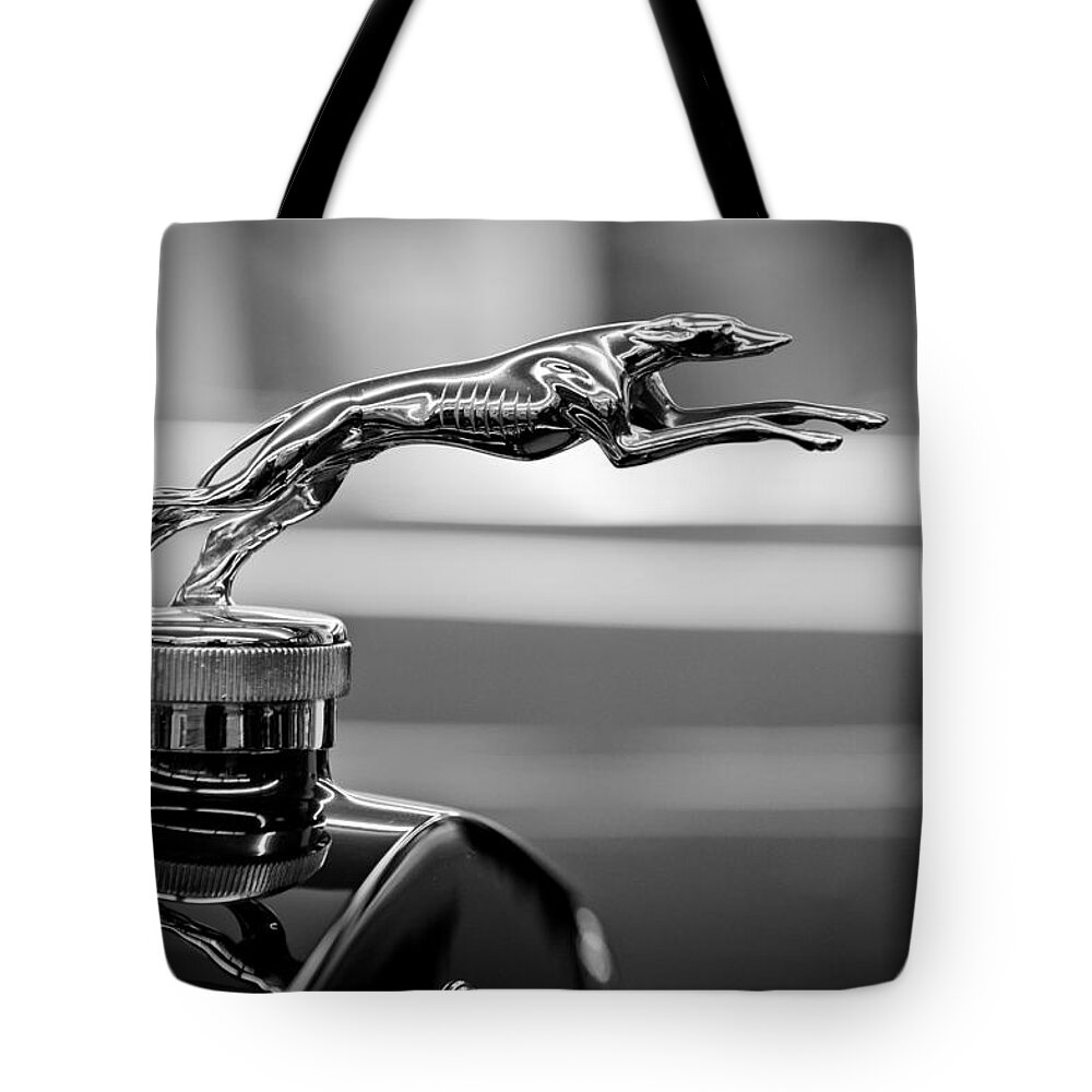 1925 Lincoln Tote Bag featuring the photograph 1925 Lincoln Town Car Hood Ornament by Sebastian Musial