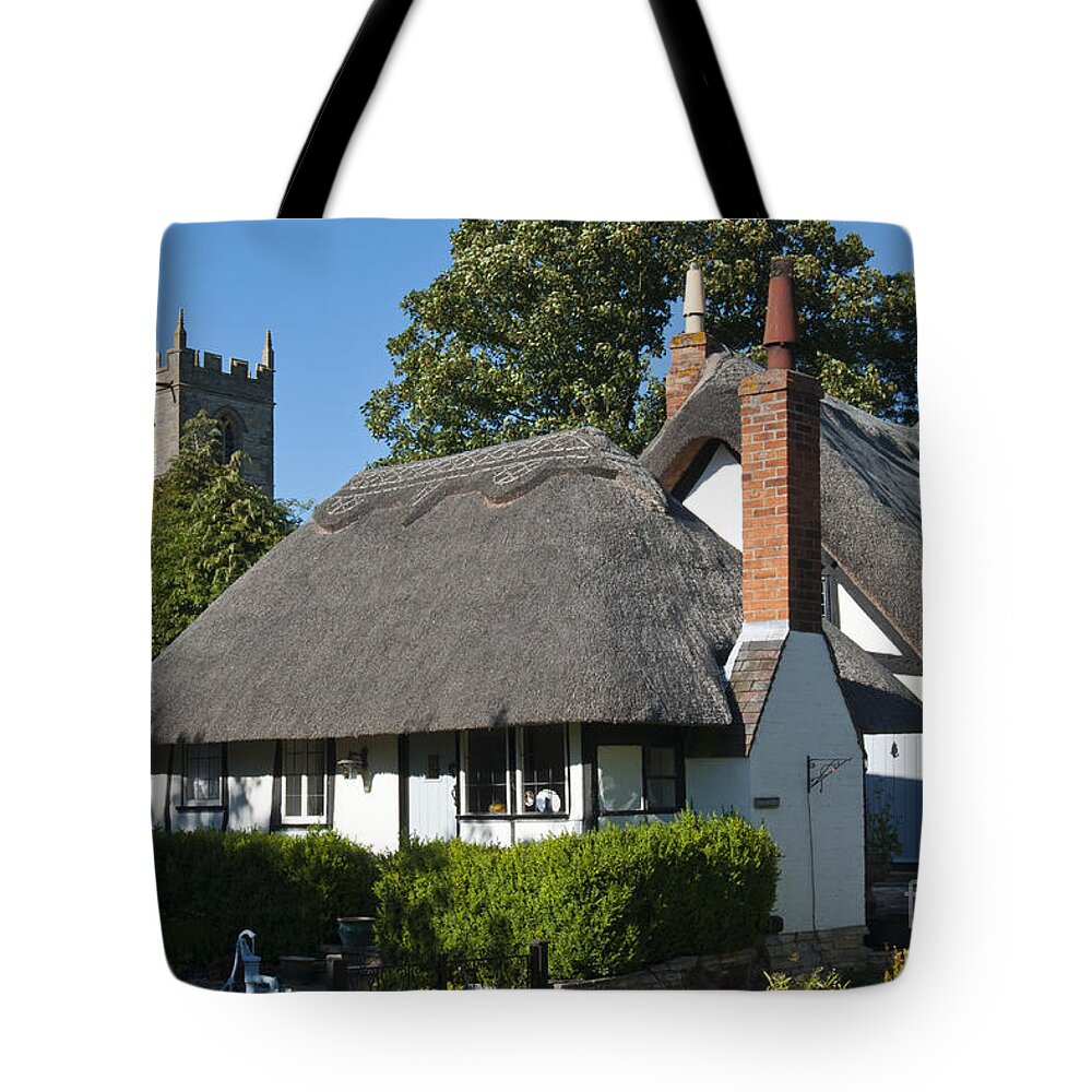 2011 Tote Bag featuring the photograph Tenpenny cottage #2 by Andrew Michael