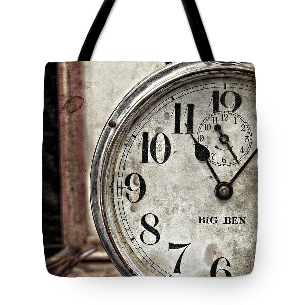 Jerry Cordeiro Photographs Framed Prints Tote Bag featuring the photograph After Eleven by J C