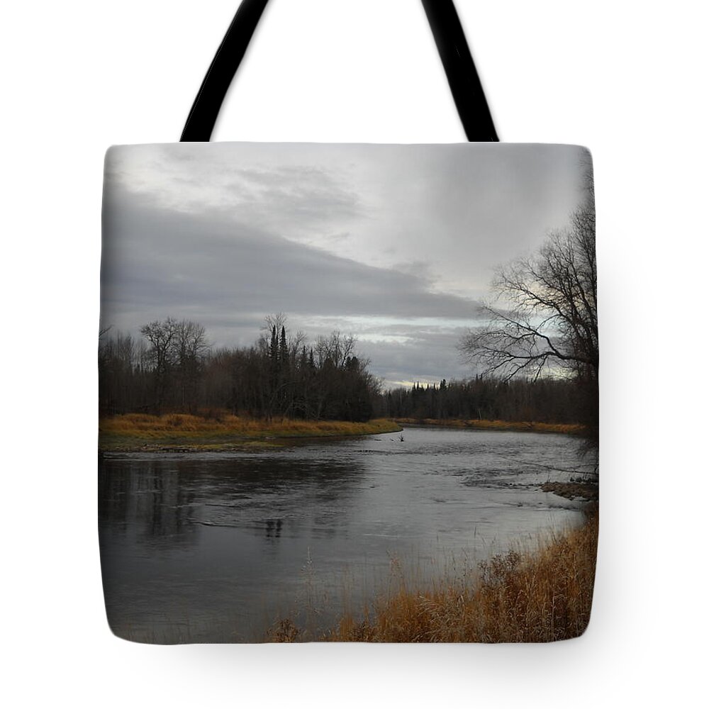 Mississippi River Tote Bag featuring the photograph Beautiful November Morning by Kent Lorentzen