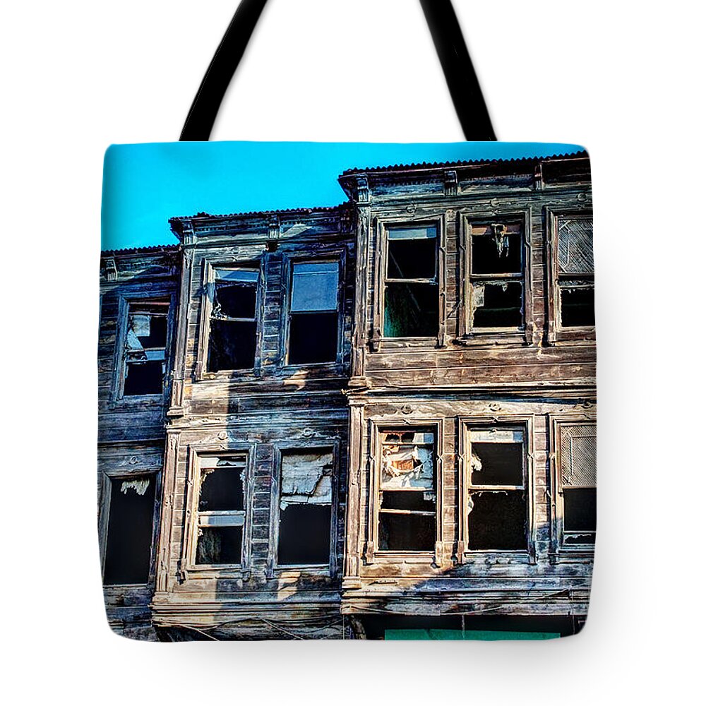 House Tote Bag featuring the photograph Broken by Bob and Nancy Kendrick
