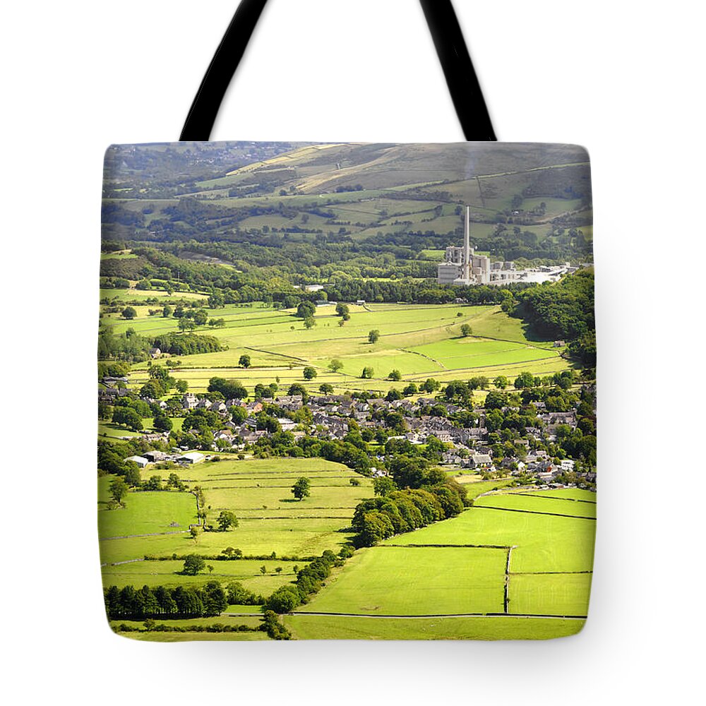 Derbyshire Tote Bag featuring the photograph Castleton and the Hope Valley by Rod Johnson