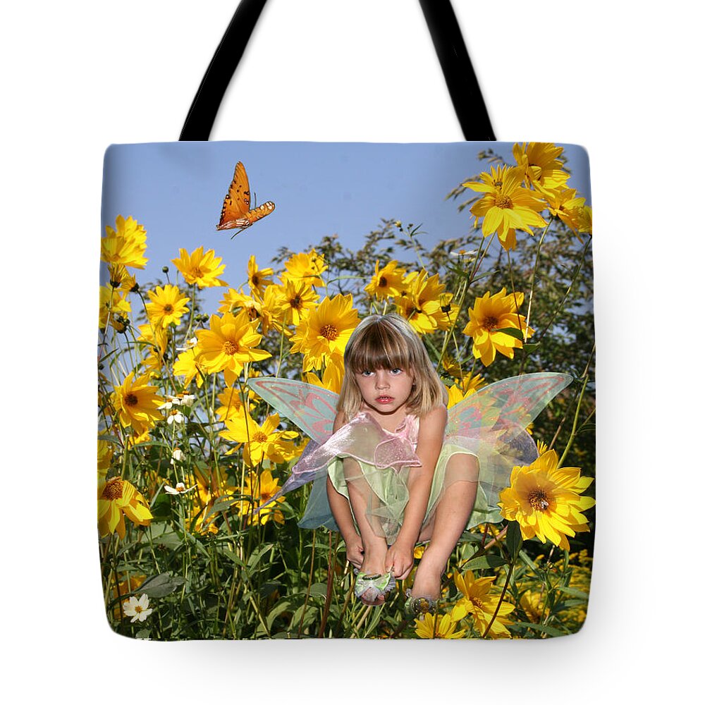 Daisy Tote Bag featuring the photograph Daisy Faery by Diana Haronis