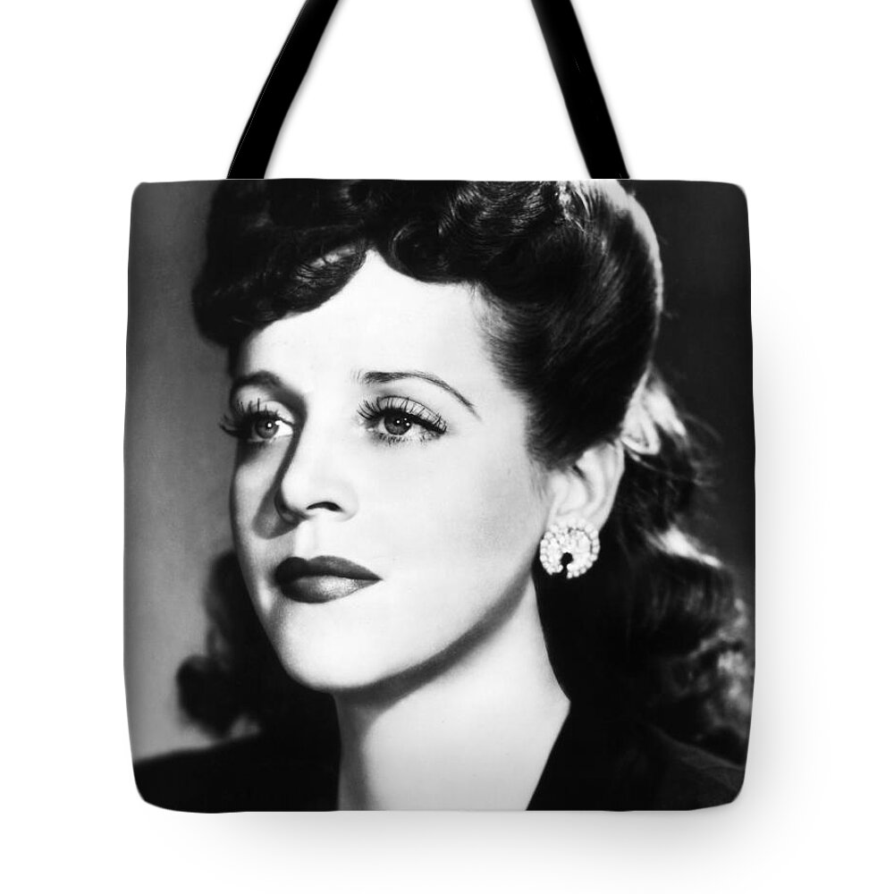 20th Century Tote Bag featuring the photograph Eleanor Steber (1916-1990) by Granger