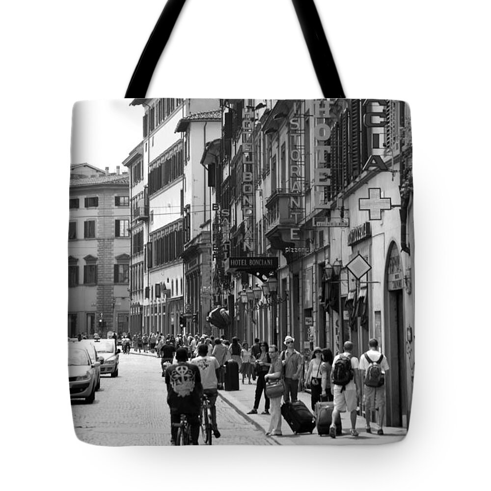 Cityscapes Tote Bag featuring the photograph Farmacia by Lee Stickels
