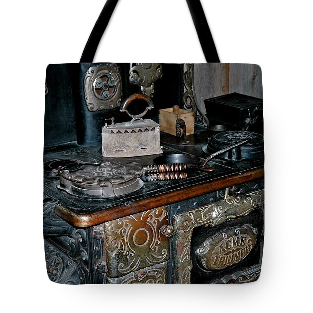 Usa Tote Bag featuring the photograph Fire up the wood stove by LeeAnn McLaneGoetz McLaneGoetzStudioLLCcom