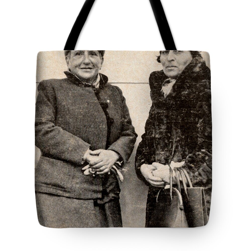 History Tote Bag featuring the photograph Gertrude Stein And Alice B. Toklas by Photo Researchers