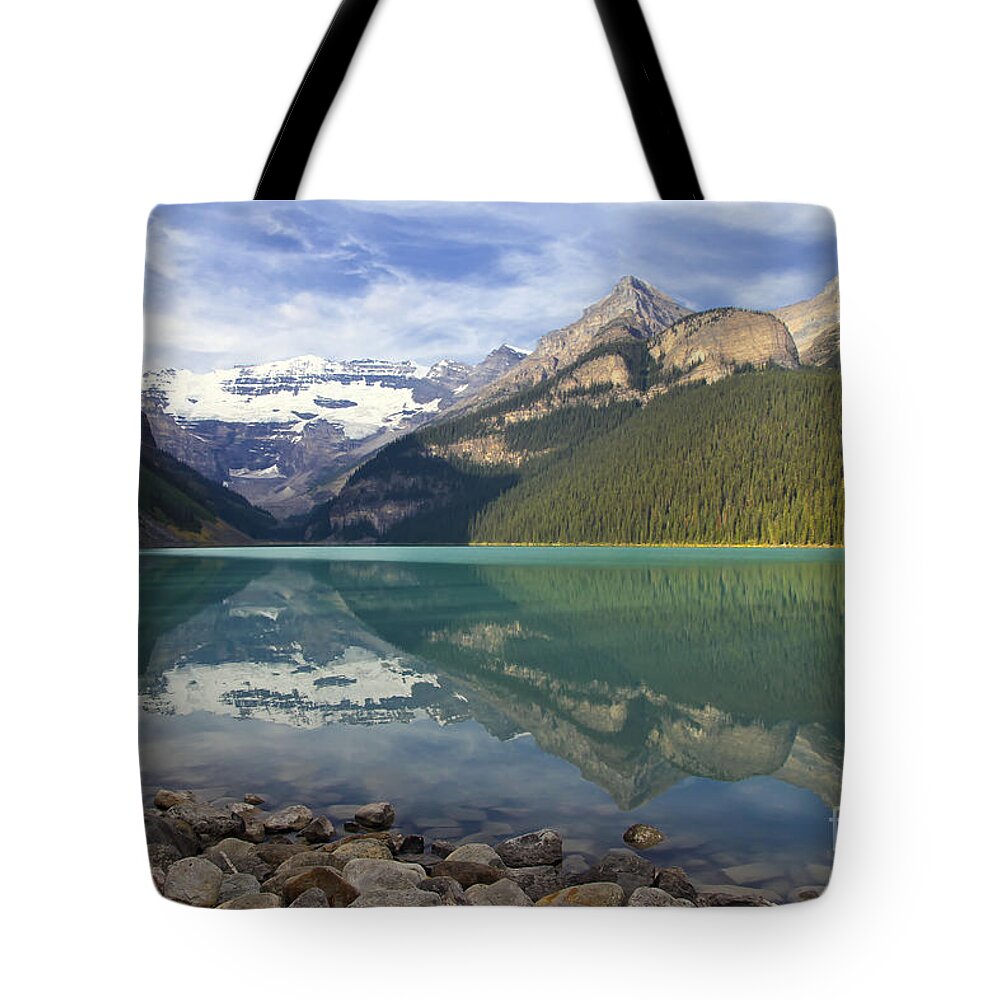 Lake Louise Tote Bag featuring the photograph Lake Louise Splendour by Teresa Zieba