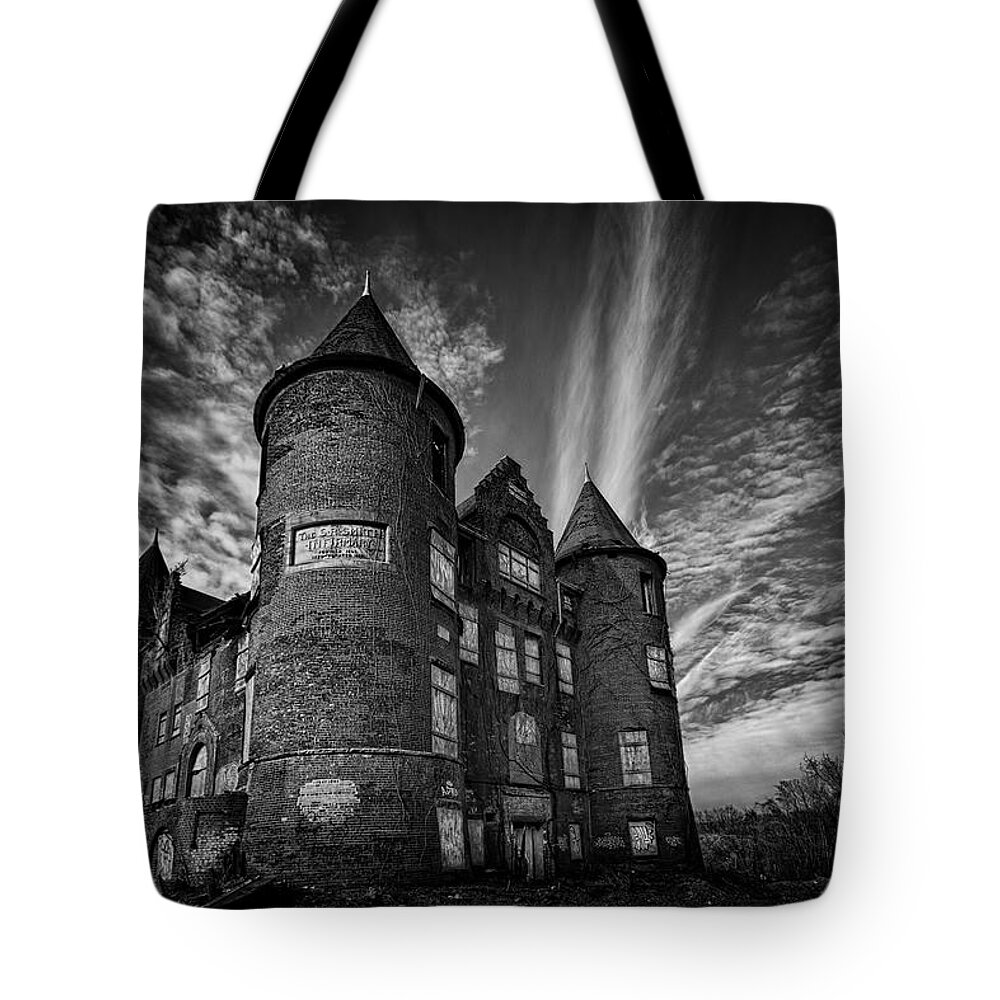 Building Tote Bag featuring the photograph Last Broken Dream by Evelina Kremsdorf