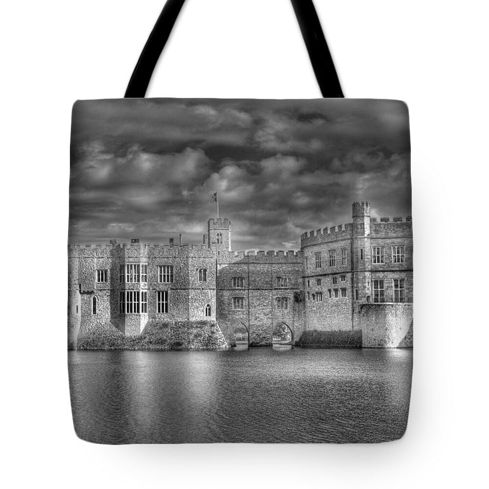 Leeds Castle Tote Bag featuring the photograph Leeds Castle in Black and White by Chris Thaxter