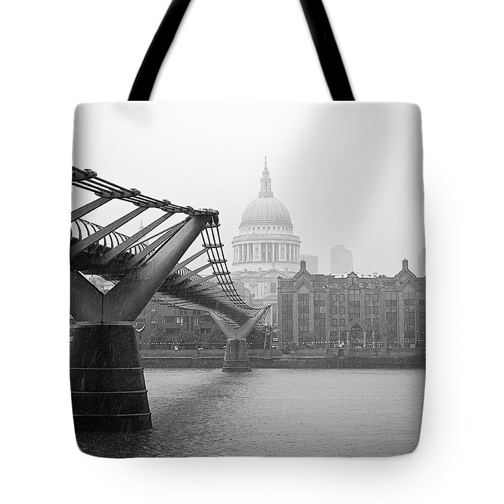 London Tote Bag featuring the photograph Modern and Traditional London by Lenny Carter