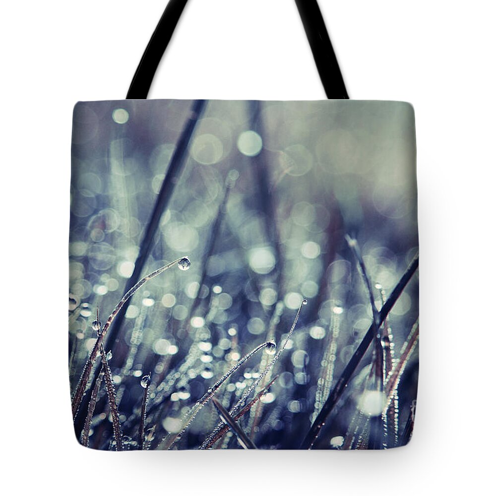 Grass Tote Bag featuring the photograph Mondo 02 - s03b by Variance Collections