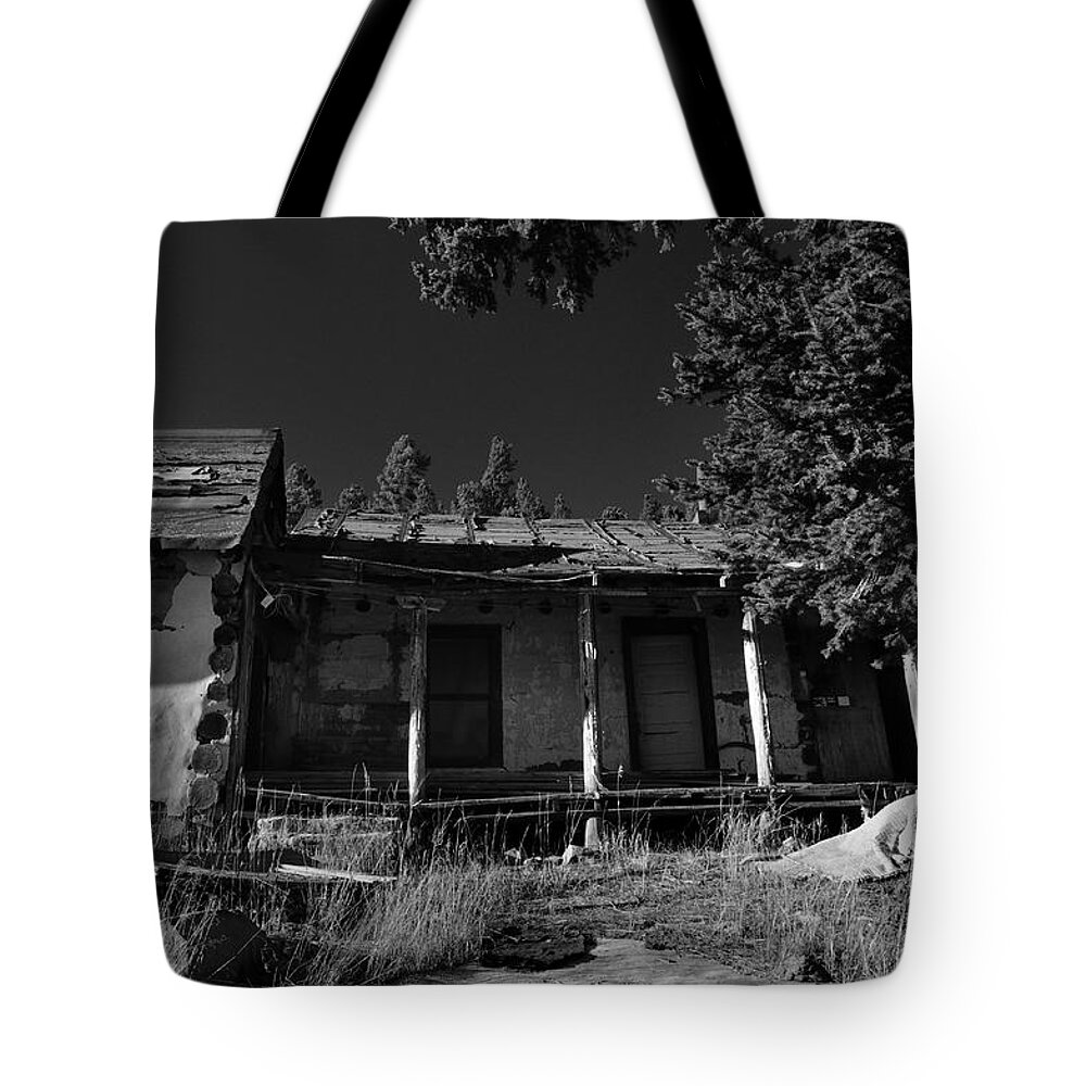 Ranch Tote Bag featuring the photograph Old Mountain Ranch by Ron Cline
