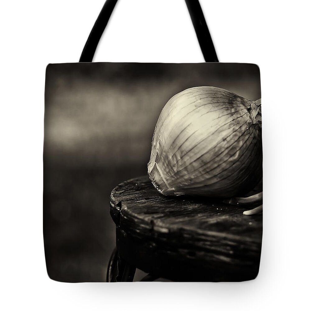 Da*55 1.4 Tote Bag featuring the photograph Onion by Lori Coleman