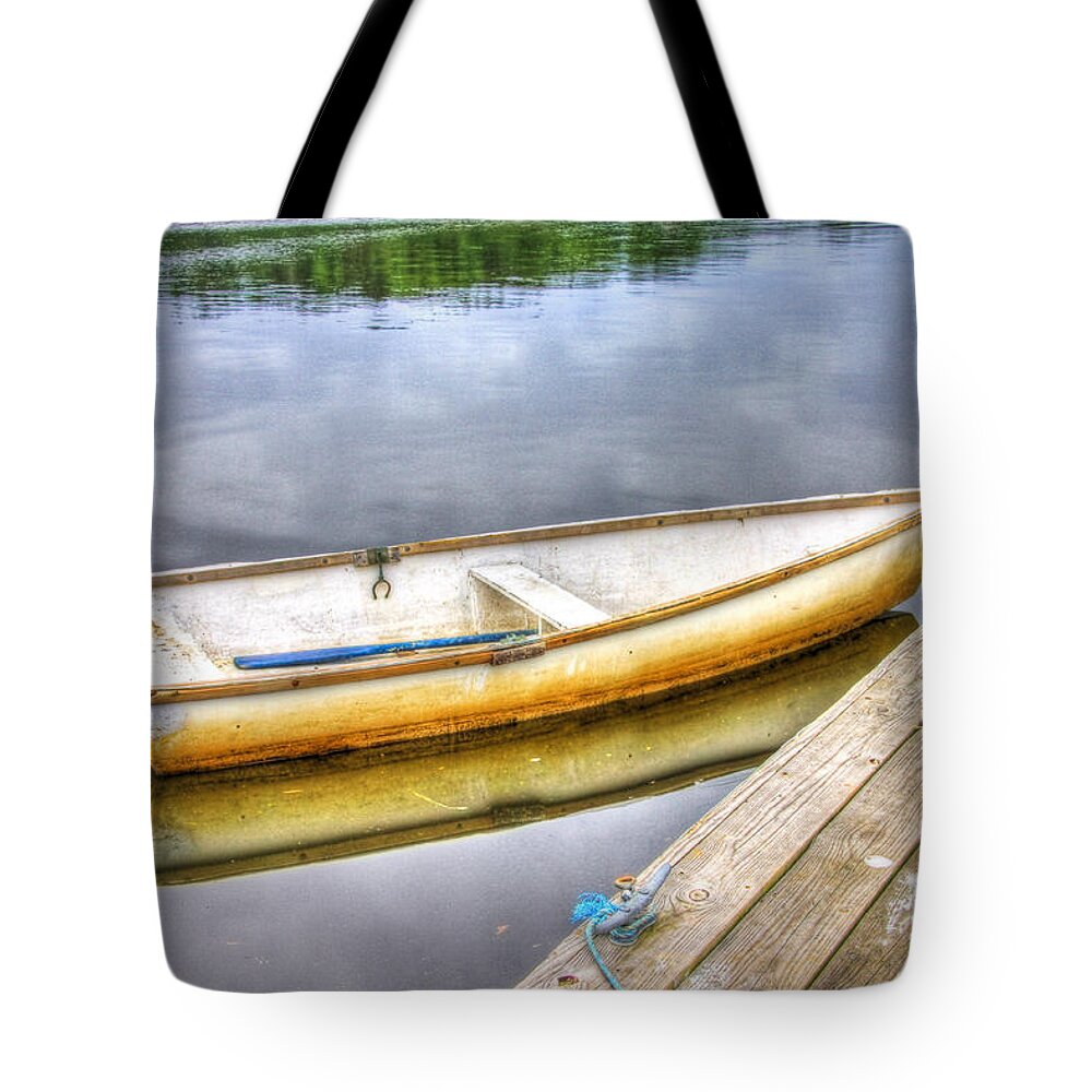  Harbor Living Tote Bag featuring the photograph Painted Love by Brenda Giasson