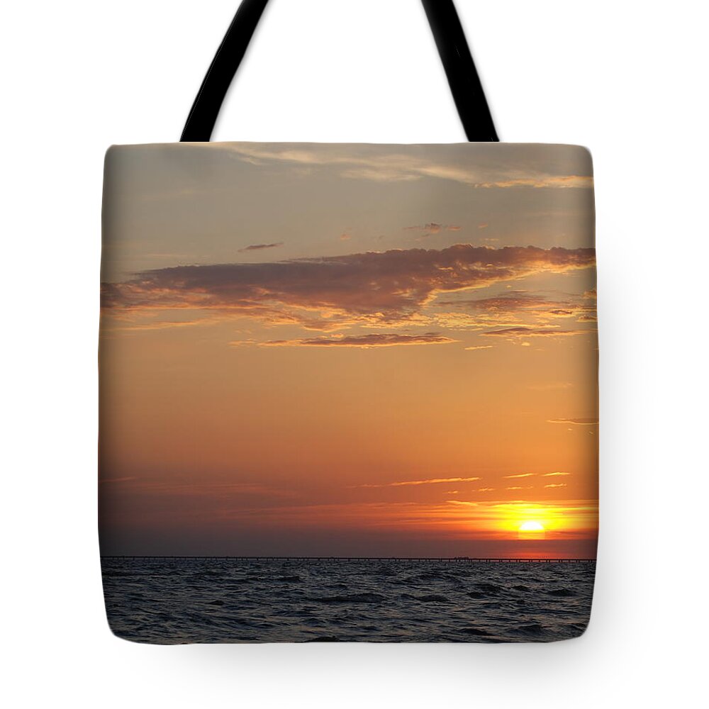 Lake Tote Bag featuring the photograph Pontchartrain Sunset by Beth Gates-Sully
