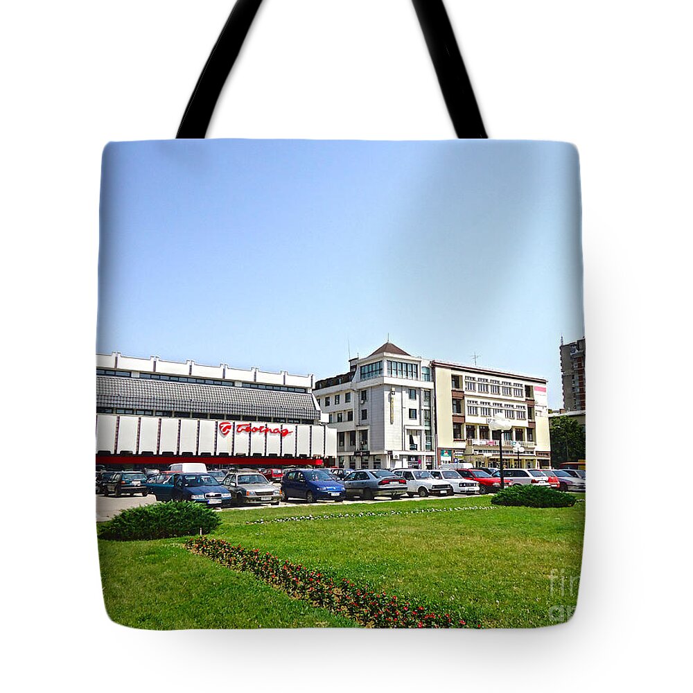 Sloboda Tote Bag featuring the photograph Downtown by Dejan Jovanovic