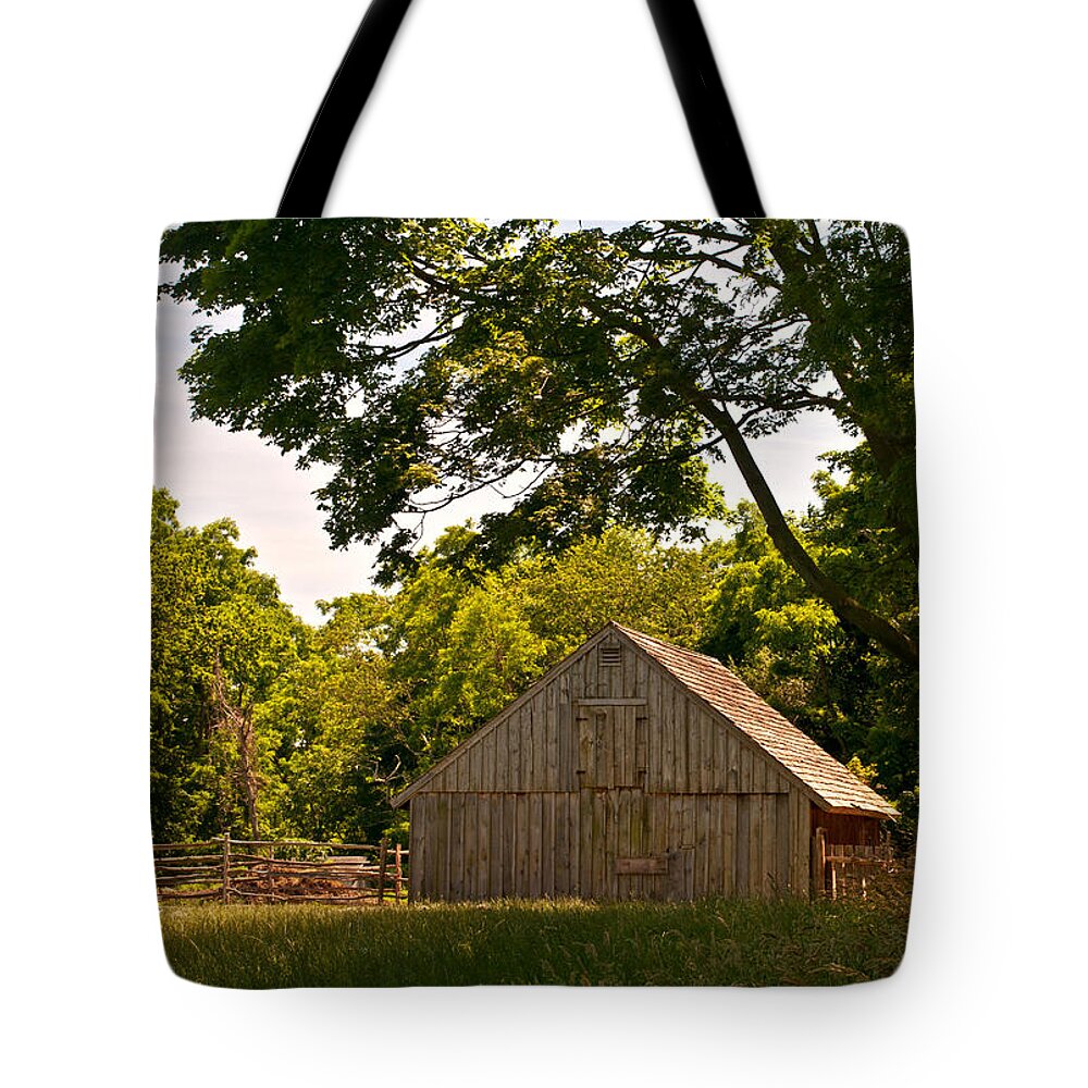 Rhode Island Tote Bag featuring the photograph Rural Rhode Island by Nancy De Flon