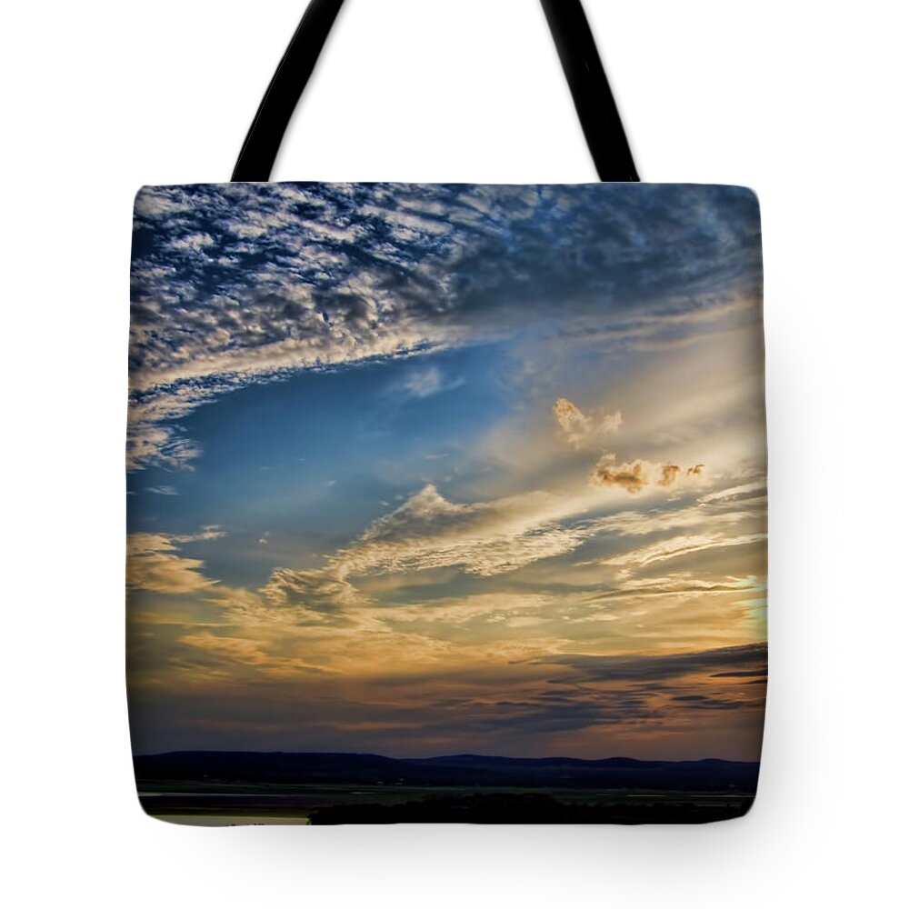 Sunset-lake Buchanan Texas Tote Bag featuring the photograph Sunset-Lake Buchanan Texas by Douglas Barnard