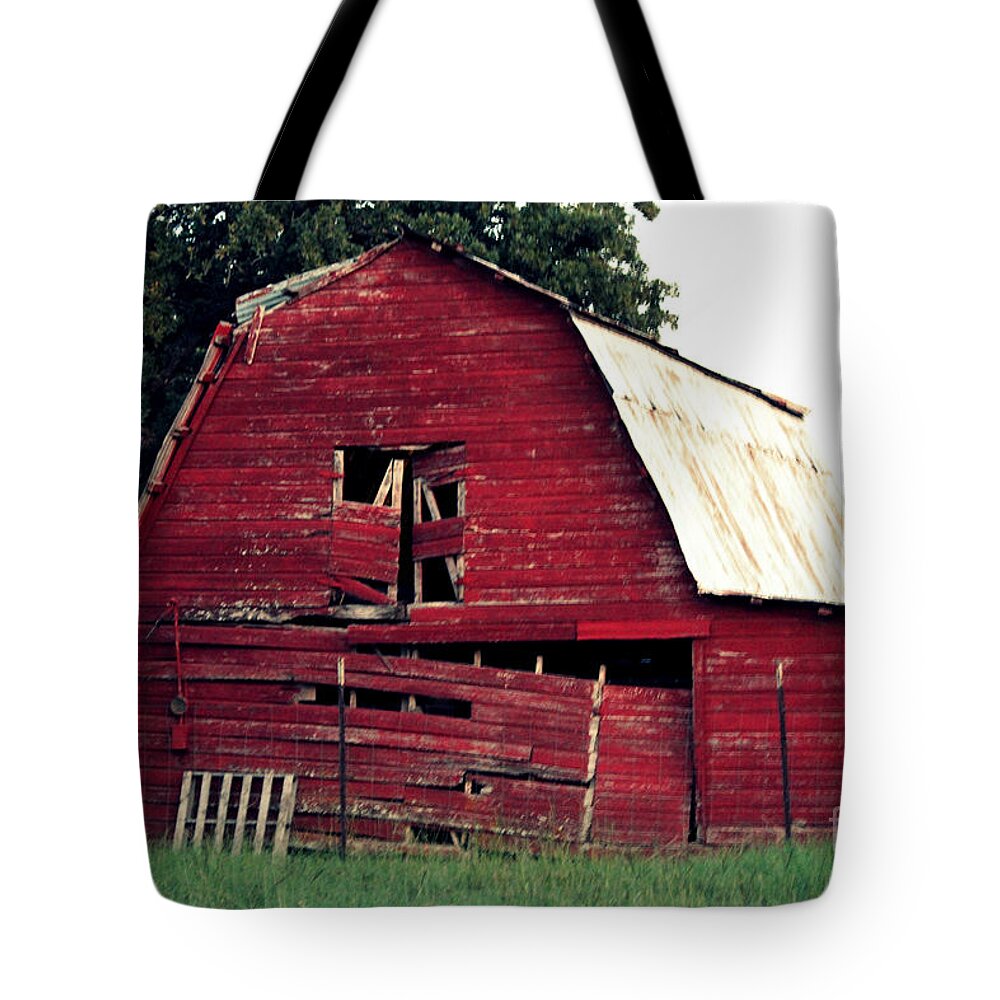 Old Barns Tote Bag featuring the photograph The Ole Red Barn by Kathy White