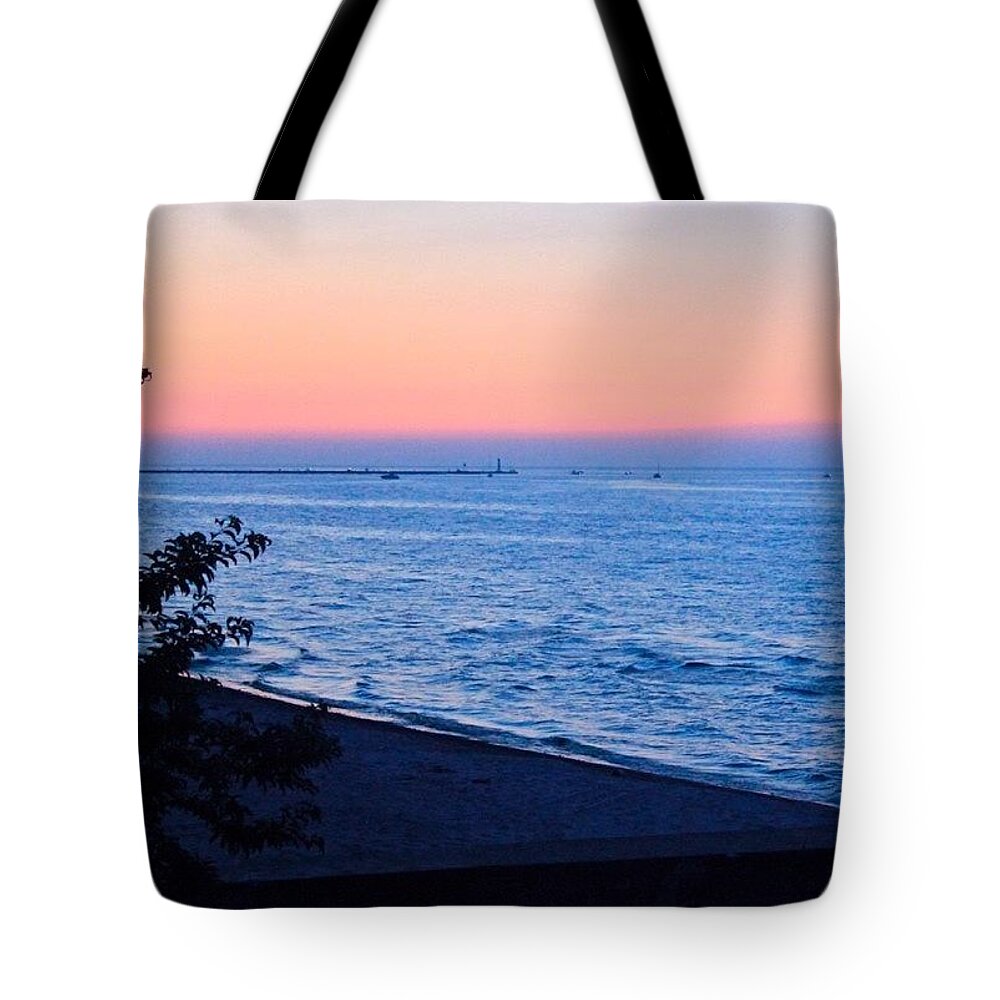 Sunset Tote Bag featuring the photograph Twilight at the Gold Coast by Justin Connor