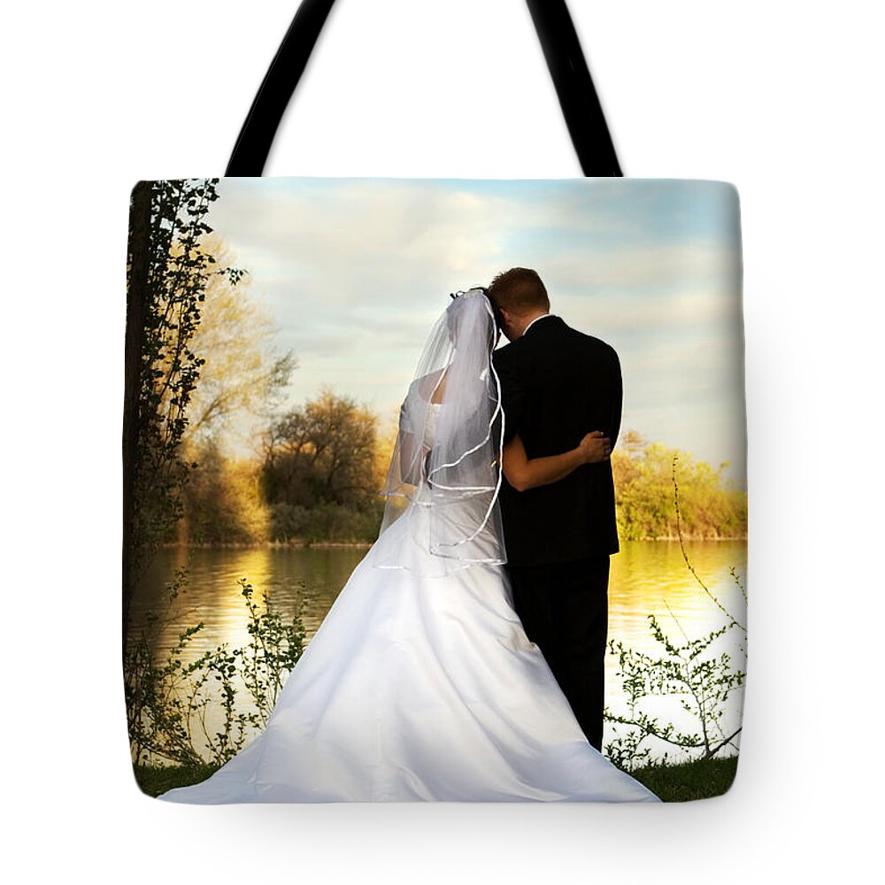 Love Tote Bag featuring the photograph Wedding Couple by Cindy Singleton
