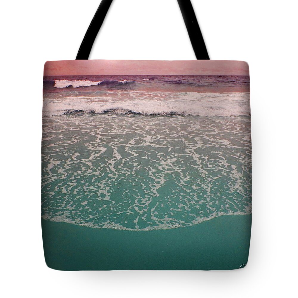 Beach Tote Bag featuring the photograph Montauk 2 by Cindy Greenstein